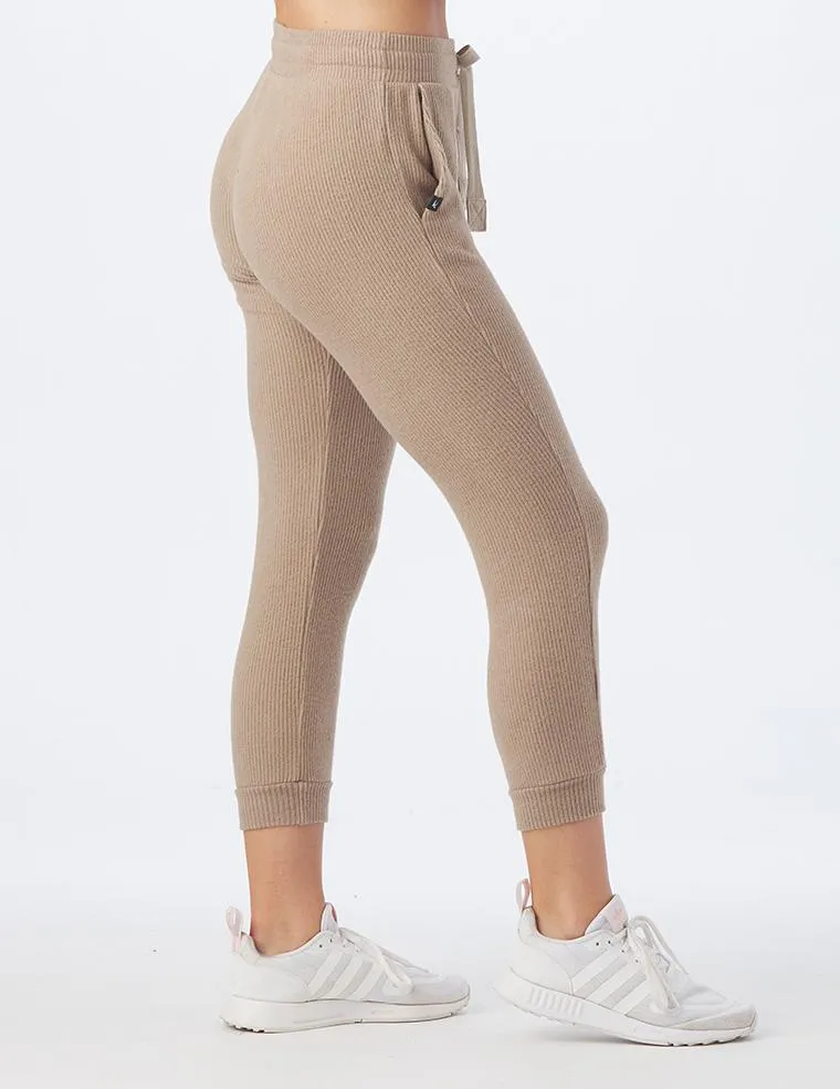 Comfort 7/8 Jogger: Mocha