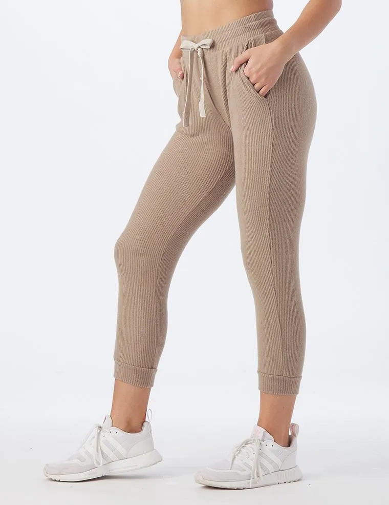 Comfort 7/8 Jogger: Mocha