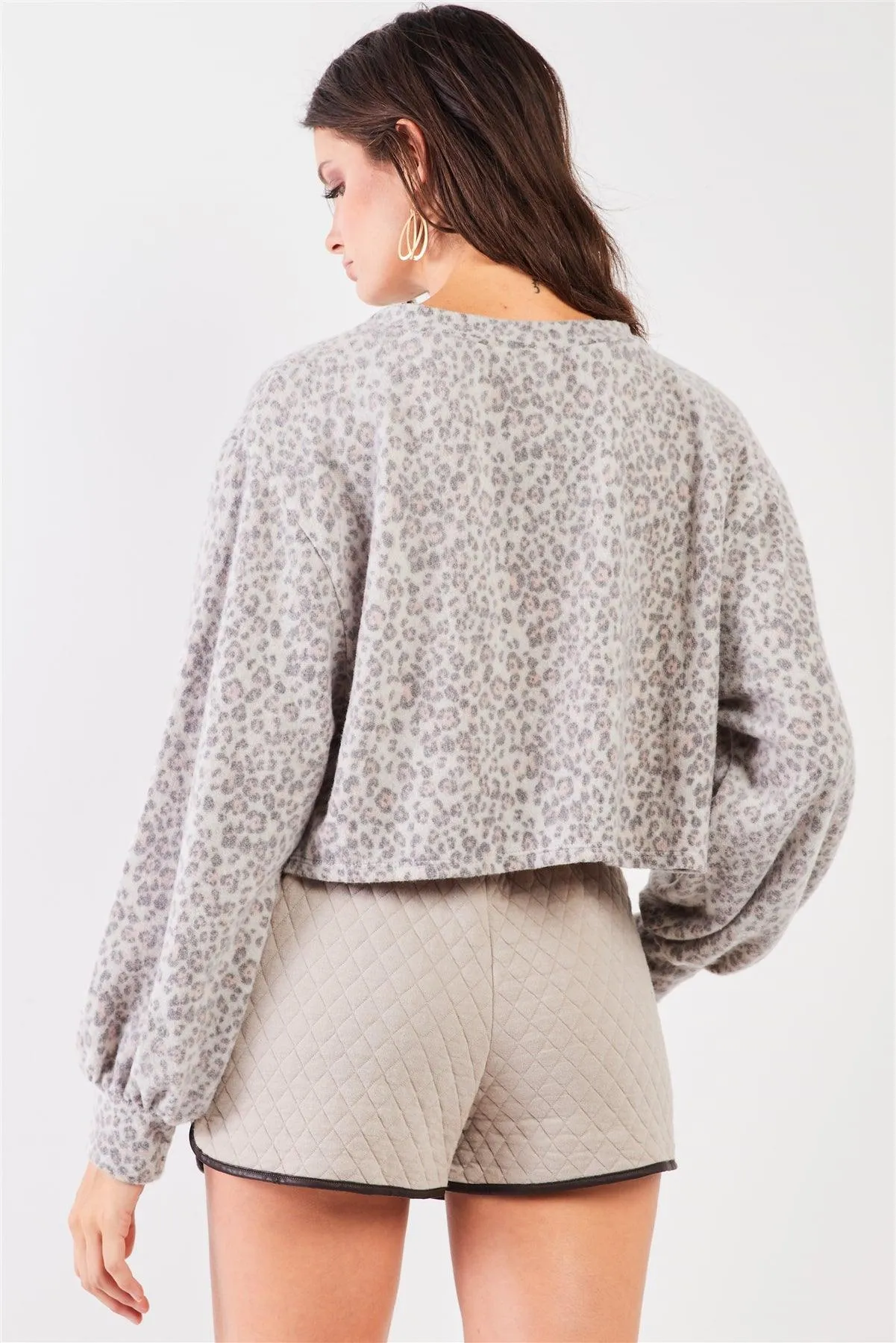 Grey Cheetah Print Crew Neck Long Balloon Sleeve Cropped Top /3-2-1