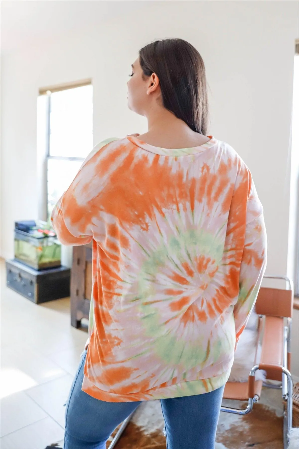 Junior Plus Orange Spin Tie-Dye Long Sleeve Sweatshirt /2-2-2