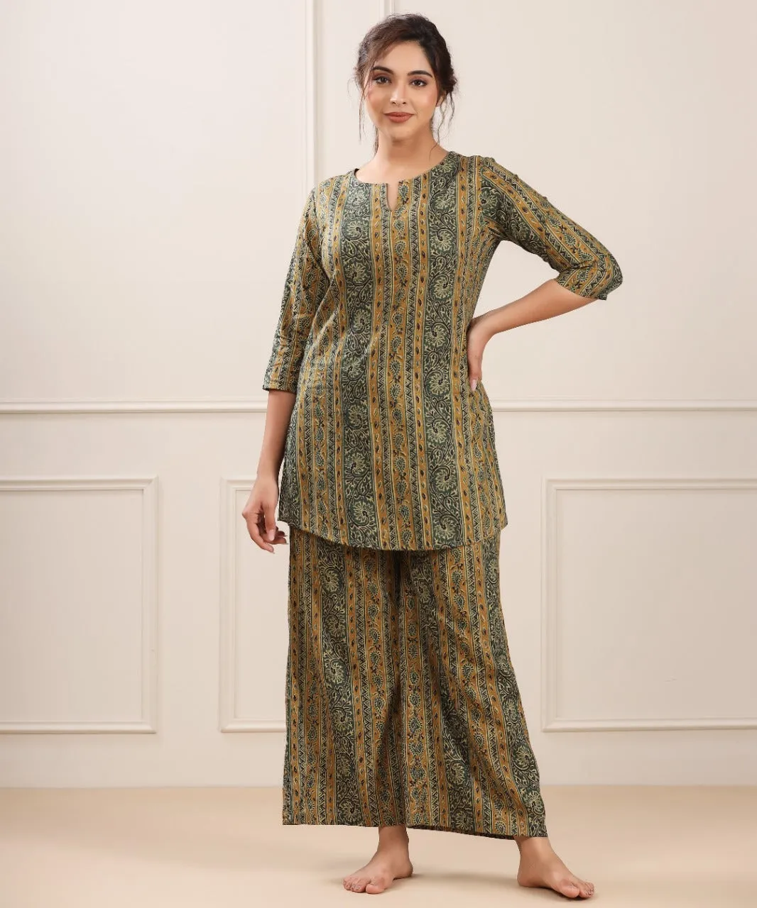 Traditional parallels on Green Cotton Palazzo Loungewear Set