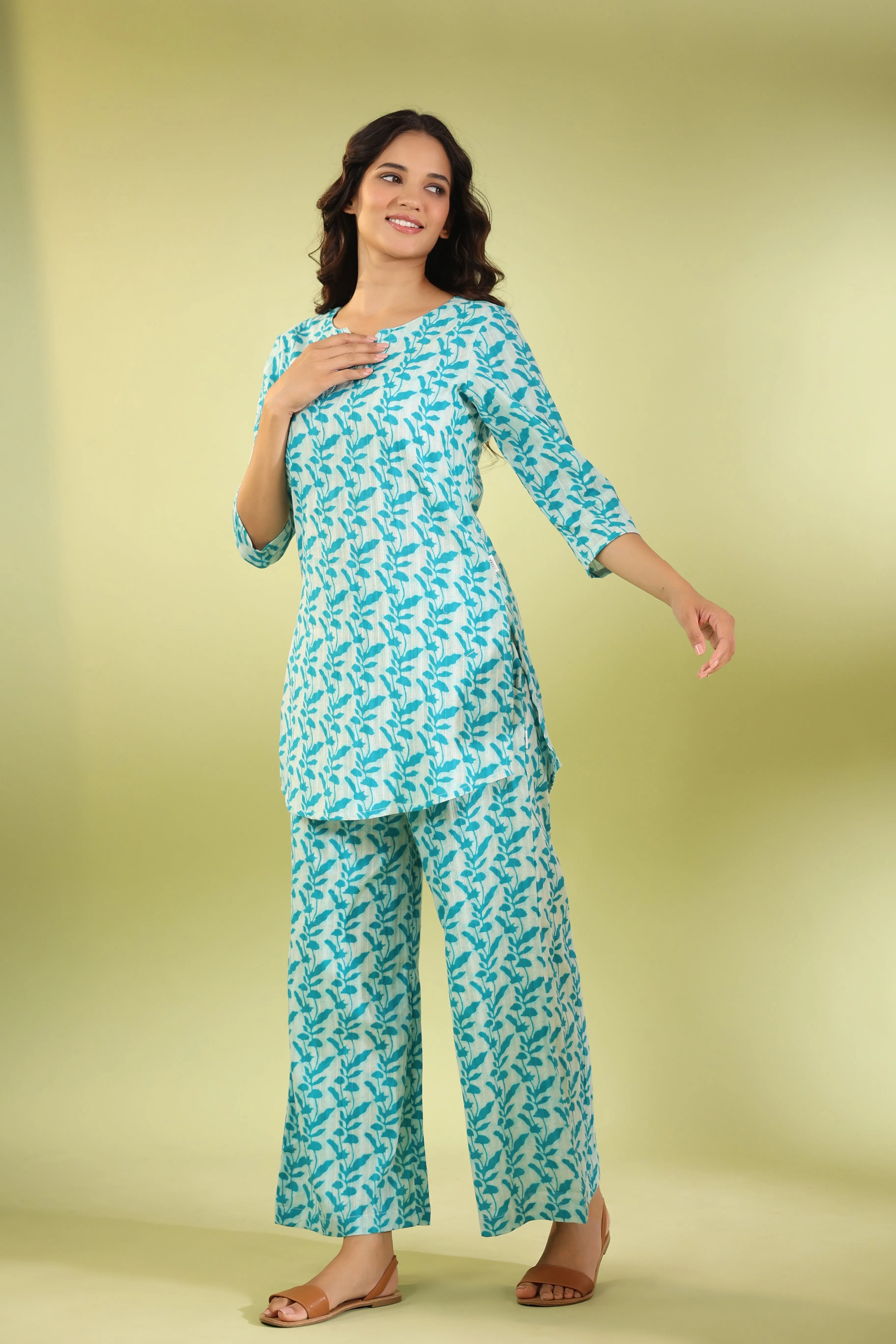 Turquoise  Vine on White Cotton Loungewear Set