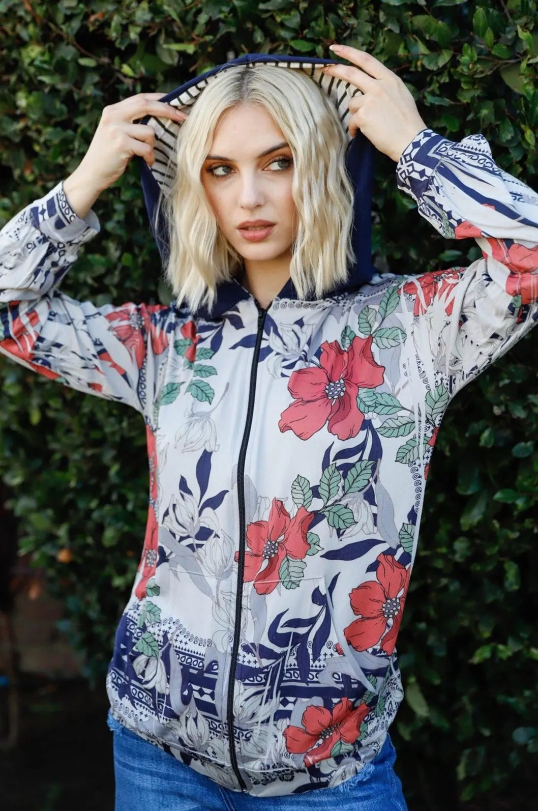 Women & Plus Size Floral Print Zip-Up Hooded Sweatshirt